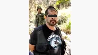 La mañana de este sábado se registraron en Rincón de Guayabitos, un enfrentamiento entre elementos de la Secretaría de la Defensa Nacional, la Guardia Nacional y Policía Estatal, quienes lograron detener a Erick Joel del Toro López, alias “El M-3”, presunto líder del Cártel Jalisco Nueva Generación. (ESPECIAL)
