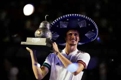 Alexander Zverev se impuso 6-4, 7-6 a Stefanos Tsitsipas para conquistar el título. (Especial) 