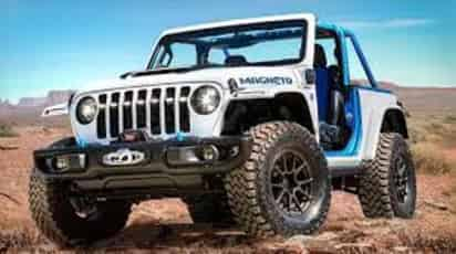 Jeep presentó este lunes Magneto, el prototipo eléctrico de su todoterreno más popular, el Wrangler, dotado de un motor eléctrico que la compañía automovilística considera comparable al tradicional de combustión de 3.6 litros en V6 Pentastar y que produce 285 caballos de potencia.  (Especial) 