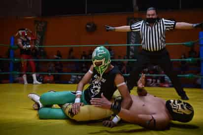 Estelares gladiadores laguneros que brillan en el CMLL, encabezan la cartelera que se presentará el próximo fin de semana. (ARCHIVO)