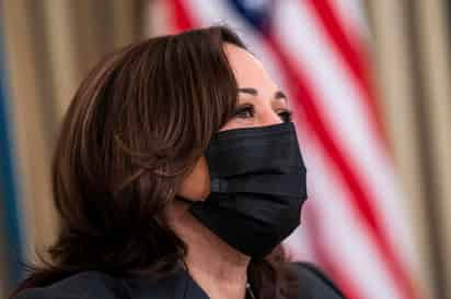 La vicepresidenta de Estados Unidos, Kamala Harris, aseguró este miércoles estar 'frustrada' por la 'aglomeración' de menores indocumentados en centros de detención estadounidenses en la frontera con México y prometió que visitará la zona 'en algún momento', sin aclarar si será pronto. (ARCHIVO)