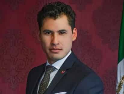 José Elías Medel Galindo, exprecandidato a diputado por Movimiento Ciudadano en el municipio de San Martin Texmelucan fue detenido por autoridades de la Fiscalía General de Puebla por el delito de pedofilia en agravio de su menor hija.
(ESPECIAL)