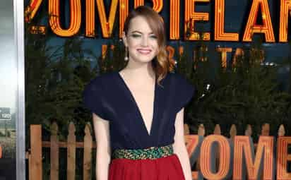 Emma Stone y su pareja Dave McCary dieron la bienvenida a su primer hijo. (ARCHIVO)  