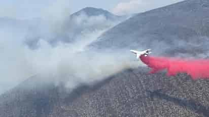 Del lunes al día de ayer, se han realizado 22 descargas de agua con retardante de fuego en la Sierra de Arteaga, Coahuila y en la Sierra de Santiago, en el estado de Nuevo León.