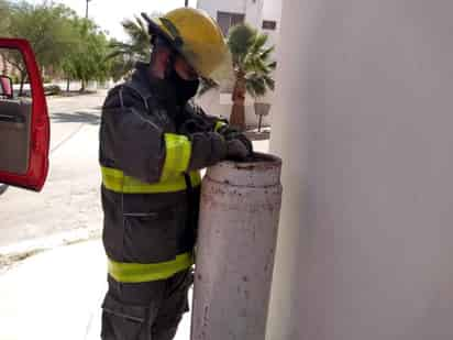 El reporte sobre una fuga de gas en un domicilio de la colonia Exhacienda Antigua Los Ángeles, generó la movilización de las corporaciones de rescate de la ciudad. (EL SIGLO DE TORREÓN)
