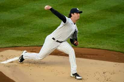 Gerrit Cole no aceptó carreras y ponchó a 13 en siete innings. (AP)