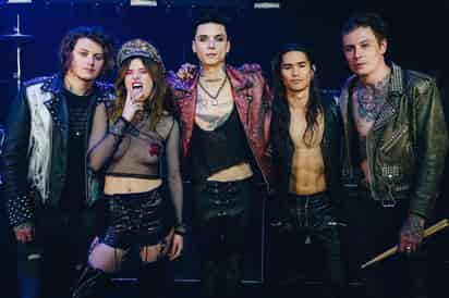 Cast. Entre los protagonistas se encuentran la actriz Bella Thorne, Andy Biersack, Ben Bruce y Booboo Stewart.