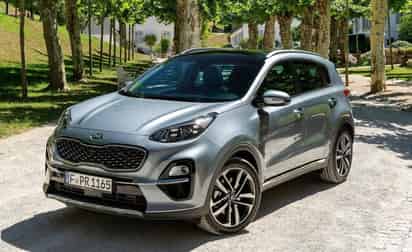 Kia Motors México y Profeco explicaron que el motivo 'es un corto circuito eléctrico que pudiera presentarse en la zona donde se ubica la Unidad de Control Hidráulico-Electrónico del compartimiento del motor, existiendo la remota posibilidad de que pudiera presentarse un evento térmico'.
(ARCHIVO)