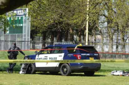 El hombre fue declarado muerto en el lugar del hecho, el parque Lents, en un barrio residencial.
(AP)