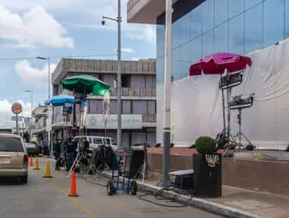 Cineastas y productores de cine mexicano, así como representantes de festivales fílmicos y salas alternativas de exhibición, entre otros, alertan que el actual gobierno y el grupo parlamentario de Morena en el Senado de la República, están renunciando a defender al sector cinematográfico y audiovisual nacional. (Especial) 