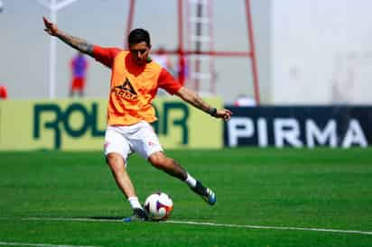 Los Rayos del Necaxa buscan ganar para poder salir del sótano de la tabla general, aunque enfrente tendrán a unos motivados Rojinegros. (TWITTER)