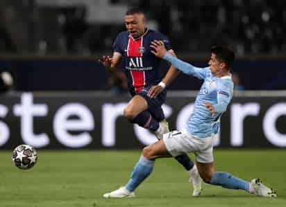 Kylian Mbappé está en duda para el duelo de hoy, en el que el City llega con la ventaja tras ganar 2-1 la ida. (AP)