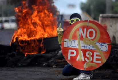 Las manifestaciones continúan en una ciudad que hoy es foco de atención por la crudeza de la violencia que ha marcado las protestas. (EFE)