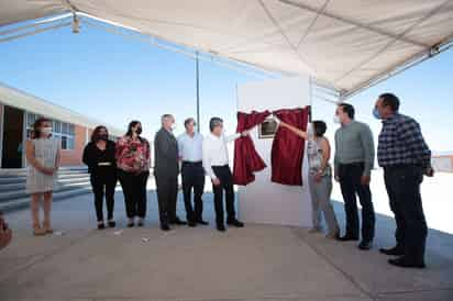 Entregan la primaria 'Luis Horacio Salinas Aguilera', en la colonia Colinas de Santiago de Saltillo.