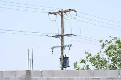 Desde hace dos meses familias del ejido Virginias no tienen energía eléctrica; piden a CFE los apoye para solucionar el problema. (EL SIGLO DE TORREÓN) 