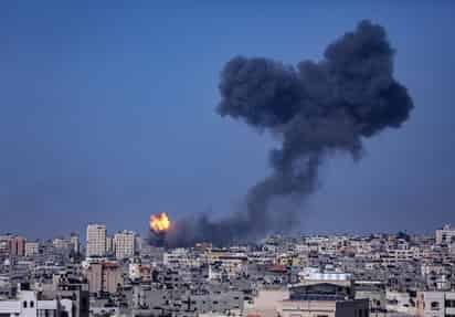 Issa, conocido como Abu Emad, era cercano al líder de la milicia, Mohamed Deif, y jefe de operaciones de las brigadas en la ciudad de Gaza que han dirigido ataques con cohetes desde el enclave contra Israel.
(EFE)