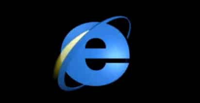 Microsoft anunció este miércoles que retirará del mercado su histórico navegador Internet Explorer (IE) el 15 de junio de 2022 y lo reemplazará completamente por su nueva versión Edge, tras más de 25 años en los que pasó de ser una herramienta omnipresente a prácticamente marginal. (ESPECIAL)