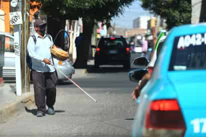 A las personas cada vez les alcanza para menos con el ingreso que tienen producto de su trabajo. (EL SIGLO DE TORREÓN) 