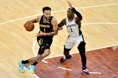 Kyle Anderson fue parte importante de la victoria de los locales, trabajando especialmente en defensa y aportando 9 puntos en 32 minutos. (AP)