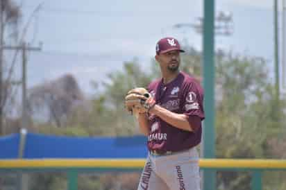 Elián Leyva permitió una carrera en cinco entradas y se apuntó su primera victoria de la campaña. (CORTESÍA)