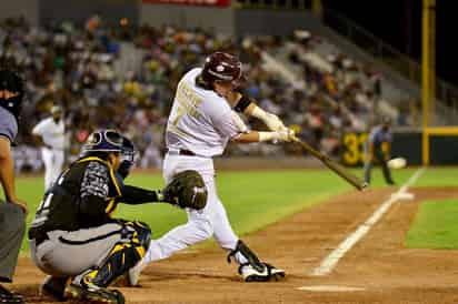 En un ambiente de fiesta en el estadio de la Revolución, los Algodoneros del Unión Laguna continuaron con su gran inicio de temporada al venir de atrás para derrotar 5-3 a los Rieleros de Aguascalientes.(CORTESÍA UNIÓN LAGUNA)