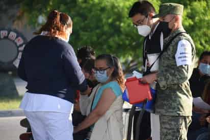 En las unidades se deberán respetar las reglas sanitarias establecidas en la prevención del COVID-19, tales como sana distancia, higiene de manos con alcohol gel y uso de cubrebocas. (ARCHIVO)