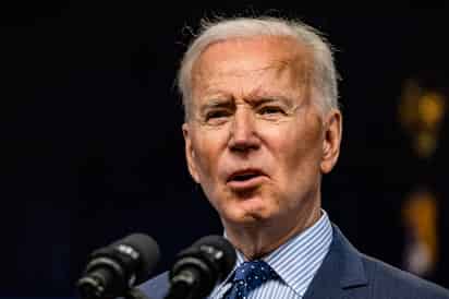 El presidente estadounidense, Joe Biden, instó este miércoles a los ciudadanos a que se vacunen contra el COVID-19, con nuevos incentivos como la posibilidad de hacerlo en peluquerías o guardería gratuita para quienes tengan niños, ante la preocupante ralentización del proceso en las últimas semanas. (EFE)
