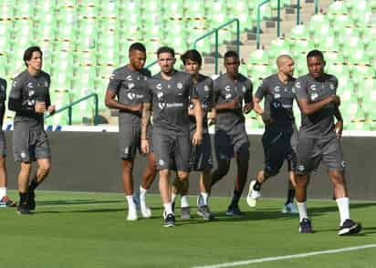 Tras caer en la final ante Cruz Azul en la final, los jugadores de Santos recibieron unas merecidas vacaciones, aunque algunos fueron llamados a su selección nacional. (JESÚS GALINDO)