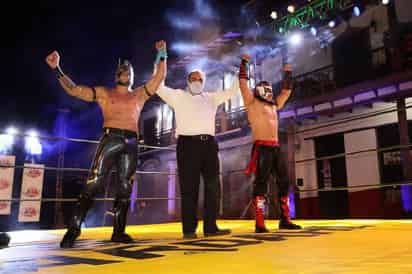 Con el cambio a color verde en el semáforo epidemiológico que rige en la Ciudad de México, las funciones en la Arena México, que a partir de la próxima semana volverán a ser tres (martes, viernes y domingo), podrían recibir el 25 por ciento de su aforo a partir del 24 de junio. (ESPECIAL)