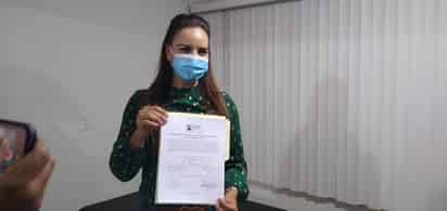 Este domingo 13 de Junio en instalaciones del Instituto Estatal de Participación Ciudadana (IEPC) de Lerdo se entregó pasadas las 20:00 horas la constancia de mayoría a Susy Torrecillas, quien es ya la diputada electa por el Distrito 13 de Durango, mismo que abarca la zona urbana de Lerdo, principalmente. (EL SIGLO DE TORREÓN) 
