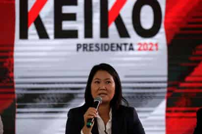 Ante su aparente derrota electoral en las elecciones presidenciales de Perú, Keiko Fujimori apuesta por una vía similar a la del expresidente de Estados Unidos Donald Trump: clamar fraude, sembrar dudas sobre el sistema e interponer apelaciones sin asidero legal para no reconocer el resultado legítimo. (ARCHIVO) 