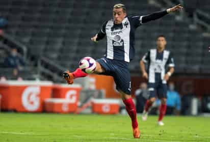 Rogelio Funes Mori, delantero de los Rayados de Monterrey, recibió permiso de la FIFA para poder representar a México, ya que solo disputó un juego con Argentina y tiene más de cinco años en el país. (ARCHIVO)