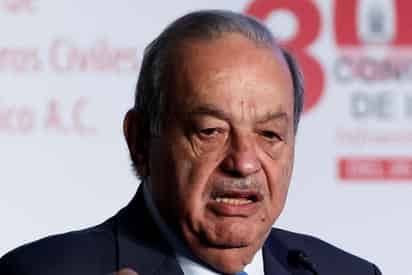 El empresario Carlos Slim, regresó la tarde de este martes a Palacio Nacional a un encuentro con el presidente Andrés Manuel López Obrador, reunión que ocurre una semana después de que acordaron, junto con Claudia Sheinbaum, jefa de Gobierno de la Ciudad de México, trabajar de manera coordinada para rehabilitar la Línea 12 del Metro, tras el dictamen que señaló deficiencias en su construcción. (ARCHIVO)