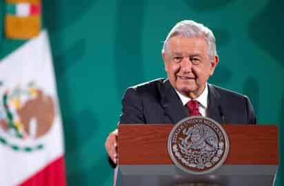 Este miércoles, el presidente Andrés Manuel López Obrador inauguró en su mañanera la sección 'Quién es quién en las mentiras de la semana' en la que mencionó a los periodistas Joaquín López-Dóriga, Raymundo Riva Palacio y al columnista de El Universal, Salvador García Soto.
(EFE)