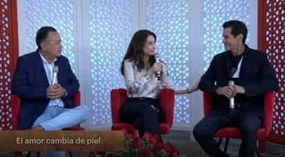 El productor Nicandro Díaz presentó hoy a los protagonistas de su nueva telenovela, El amor cambia de piel, la cual iniciará grabaciones en agosto y se estrenará en noviembre en el horario de las 20:30 horas por Las estrellas. (ESPECIAL)