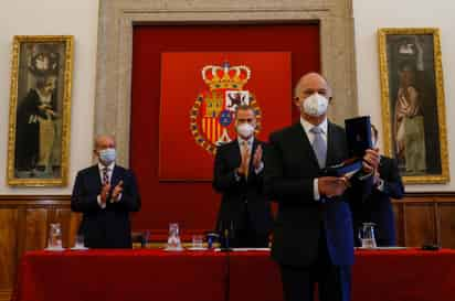 El historiador, ensayista y editor Enrique Krauze recibió el III Premio de Historia Órdenes Españolas, un galardón internacional que reconoce la trayectoria de un historiador, cuya parte de su obra esté relacionada con lo hispánico y su proyección en el mundo. (ARCHIVO) 