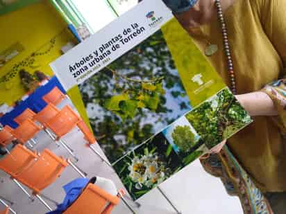 La presentación se hizo en la Bioterraza del Planetarium Torreón y en esta ocasión, se incluyeron en el libro 48 especies vegetales nuevas e información de suelos, jardinería, compostaje e imagen de percepción remota.
(EL SIGLO DE TORREÓN)