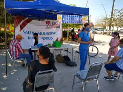 Muy buena respuesta se tuvo en la brigada de salud que se realizó ayer en la plaza principal de Matamoros.