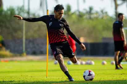 El lateral izquierdo lagunero Luis Alberto Lozoya y el arquero Gil Esaúl Alcalá, se incorporaron a los Xolos de Tijuana, integrándose rápidamente a la pretemporada canina en la ciudad fronteriza. (ESPECIAL)
