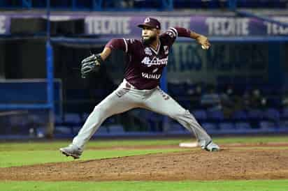 Darío Álvarez tuvo un buen relevo al no permitir carreras en dos innings, aunque dio tres bases.