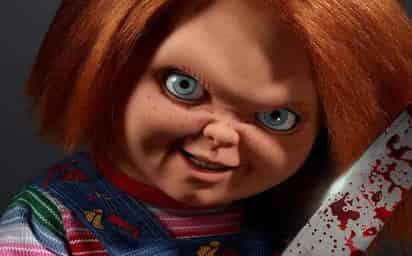 El nombre de 'Chucky' se ha vuelto tendencia en redes sociales luego de que se diera a conocer el primer avance de la serie del llamado “Muñeco asesino” que verá la luz el 12 de octubre a través del canal SyFy. (ESPECIAL) 
