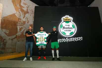 A través de sus redes sociales, Santos Laguna anunció la renovación del mediocampista Diego Valdés hasta el año 2024. (CORTESÍA)