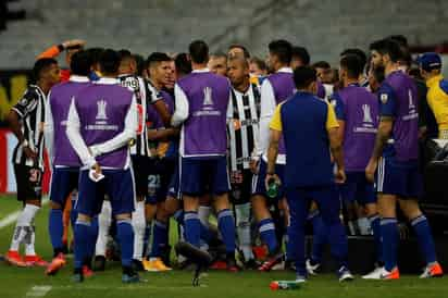 Boca Juniors quedó eliminado de la Copa Libertadores el martes, al caer en la tanda de penales 3-1 ante Atlético Mineiro, en la vuelta por los octavos de final que terminó en una gresca y destrozos en el vestuario del club argentino. (EFE)