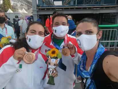 Ana Gabriela Guevara agradece que su pronóstico comience a tomar forma y reitera que los deportistas mexicanos viajaron más de 11 mil kilómetros con la encomienda de establecer una nueva marca histórica de preseas en el máximo evento deportivo del orbe.
(TWITTER)