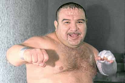 El luto invadió súbitamente a la lucha libre mexicana, luego de que el pasado lunes por la noche se diera a conocer el fallecimiento de José Luis Alvarado Nieves, mejor conocido por su nombre de batalla, Brazo de Plata, o bien, por el apodo cariñoso con el que se le recuerda, “Súper Porky”. (ARCHIVO)