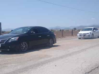 Pese a que hace unos meses se taparon algunos baches en la carretera Matamoros- Filipinas, los automovilistas consideran necesario su rehabilitación, ya que dicen de poco o nada sirvieron los “arreglos” que se hicieron puesto que prácticamente toda la rúa está en pésimo estado. (MARY VÁZQUEZ)