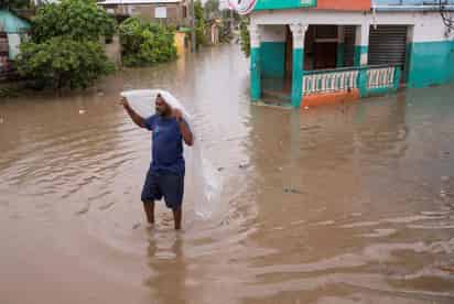 Los restos del sistema Fred podrían recuperar el domingo la categoría de tormenta tropical sobre el Golfo de México, mientras parte del Caribe se preparaba para el impacto de la tormenta tropical Grace. (EFE)