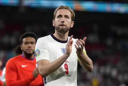 Harry Kane no se reportó con el Tottenham para las pruebas de condición física de pretemporada la semana pasada, algo que molestó a los aficionados ante su aparente interés por firmar con el City (EFE) 