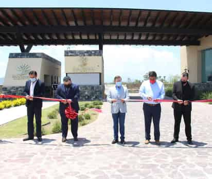 El Campestre Villa Juárez contará con el segundo lago artificial más grande de México, de 14.5 hectáreas, lo que espera sea un detonante para el turismo en esta importante Villa.
(EL SIGLO DE TORREÓN)