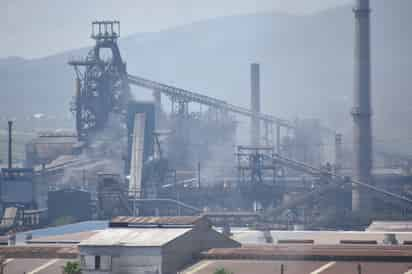 Los 400 obreros contratados laboran en las dos plantas de Altos Hornos en la ciudad de Monclova, Coahuila.